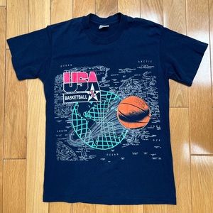 ❗️VINTAGE 90’s USA Basketball tee